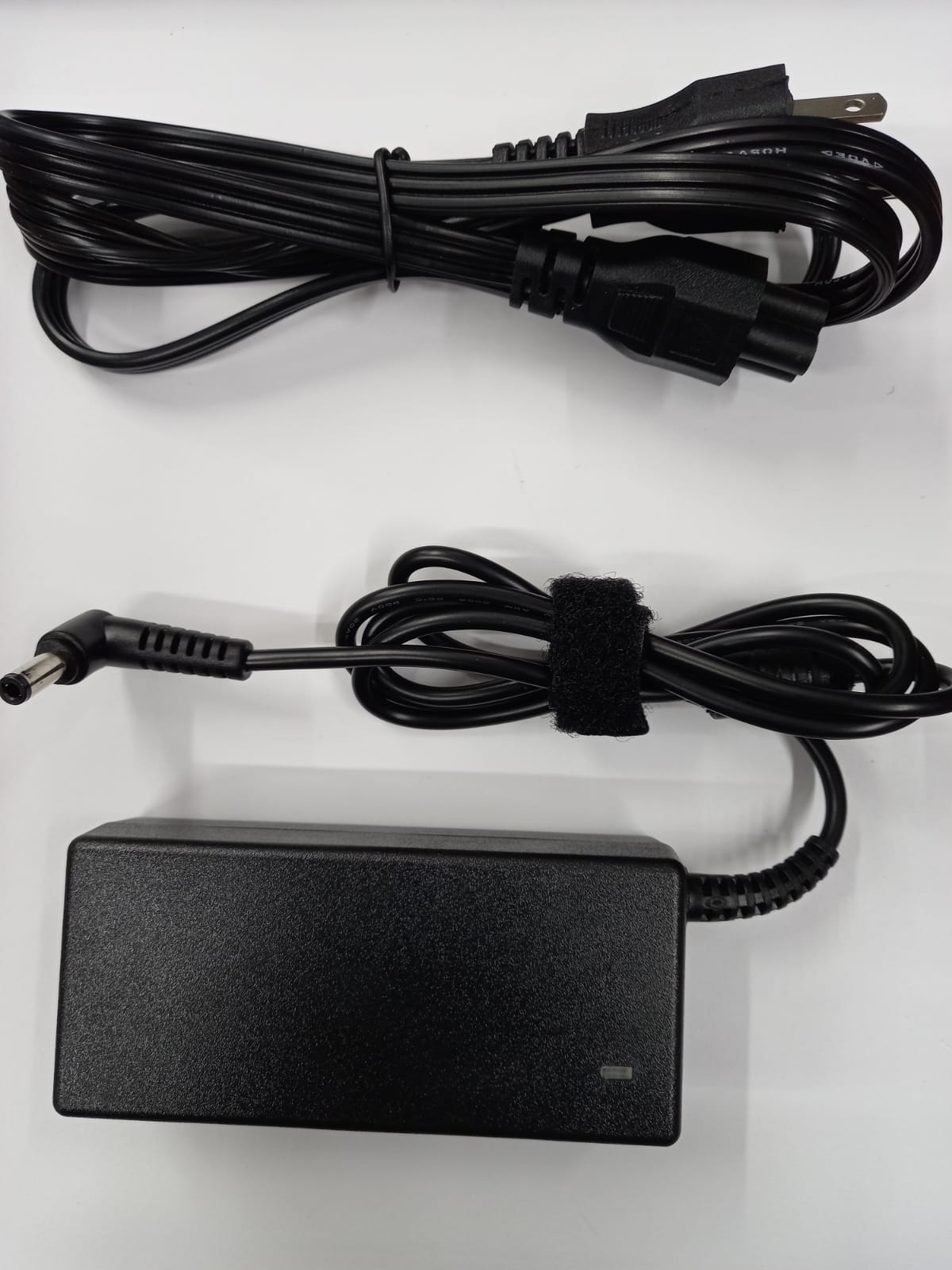 Cargador Portatil Toshiba Asus 19v/ 2.37a 45w 5.5*2.5 - Imagen 5